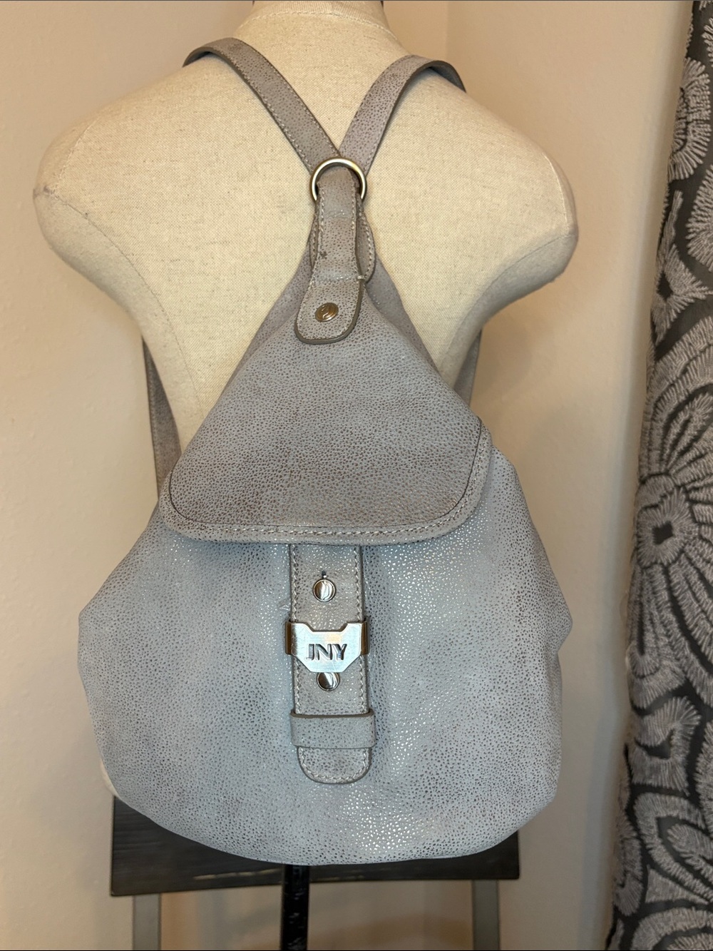 “VINTAGE” Jones New York (JNY) Convertible Leather Sling Backpack